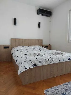 Visni Guest house *