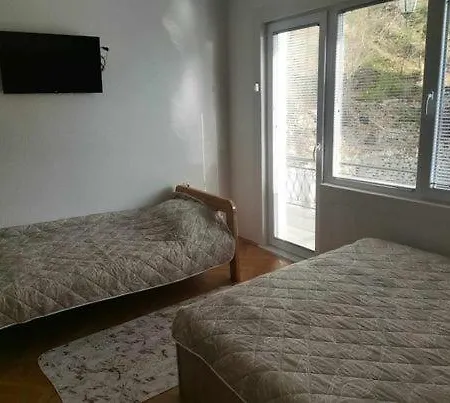 Guest house Visni Lagadin
